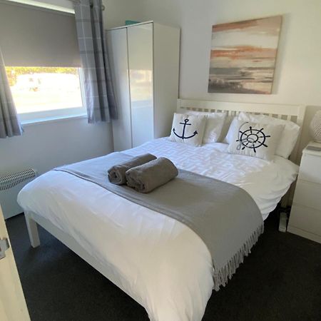 44 Gower Holiday Village Ty Gwyr Cosy 2 Bedroom Chalet Swansea Luaran gambar