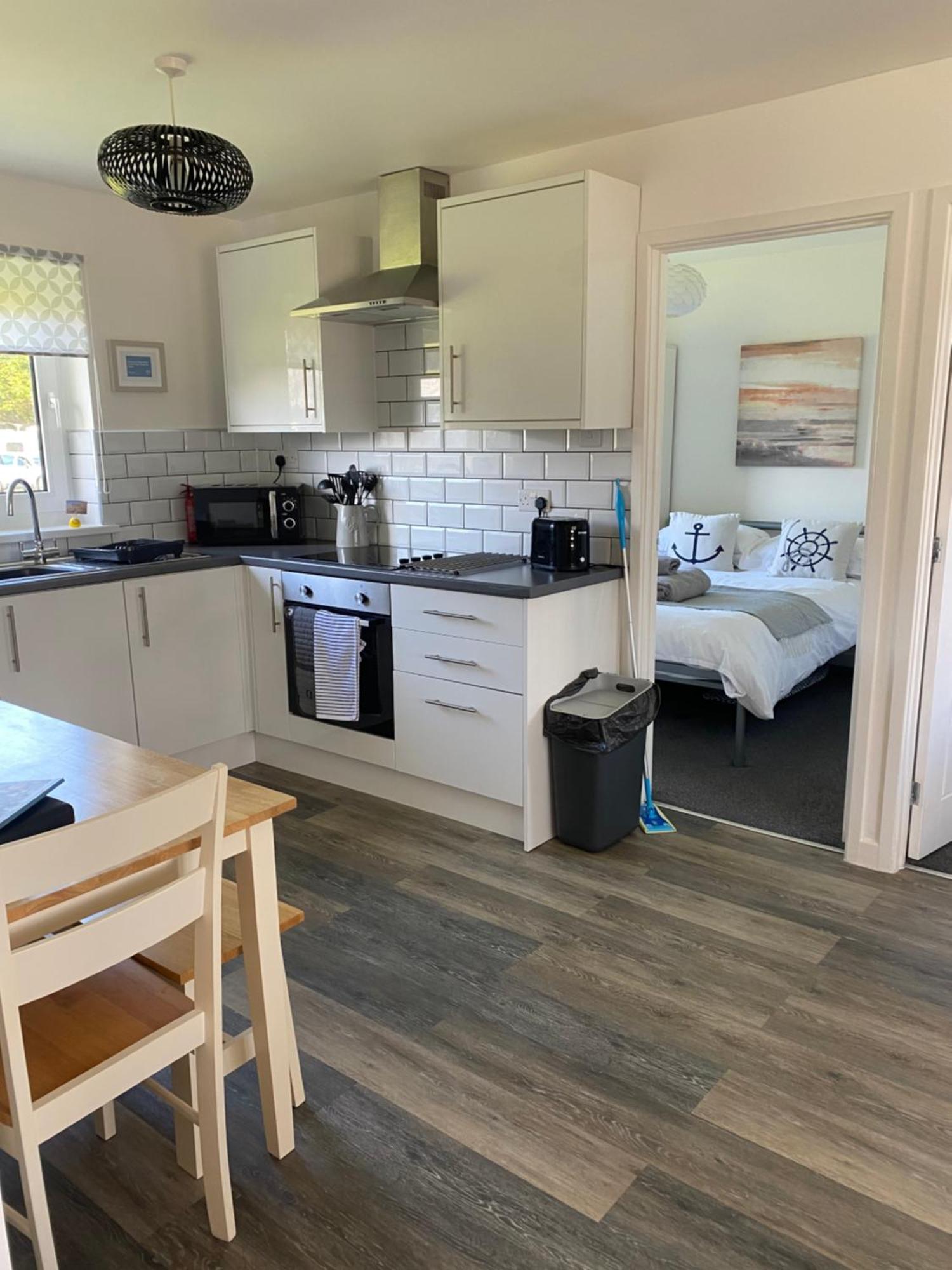 44 Gower Holiday Village Ty Gwyr Cosy 2 Bedroom Chalet Swansea Luaran gambar
