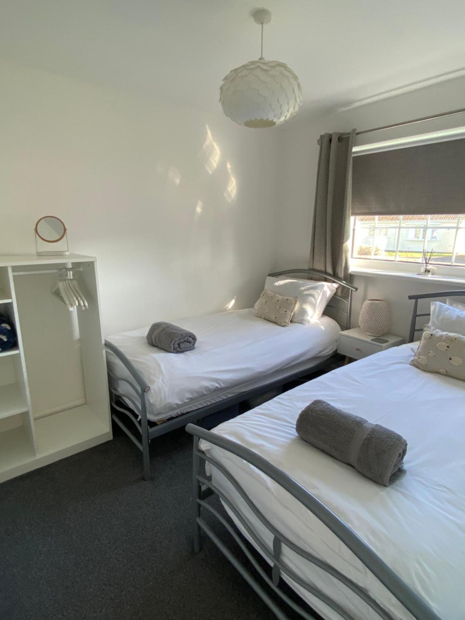 44 Gower Holiday Village Ty Gwyr Cosy 2 Bedroom Chalet Swansea Luaran gambar