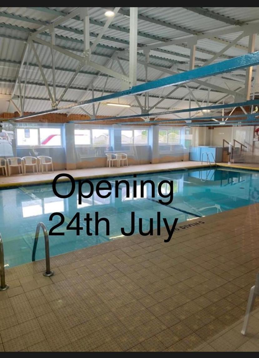 44 Gower Holiday Village Ty Gwyr Cosy 2 Bedroom Chalet Swansea Luaran gambar